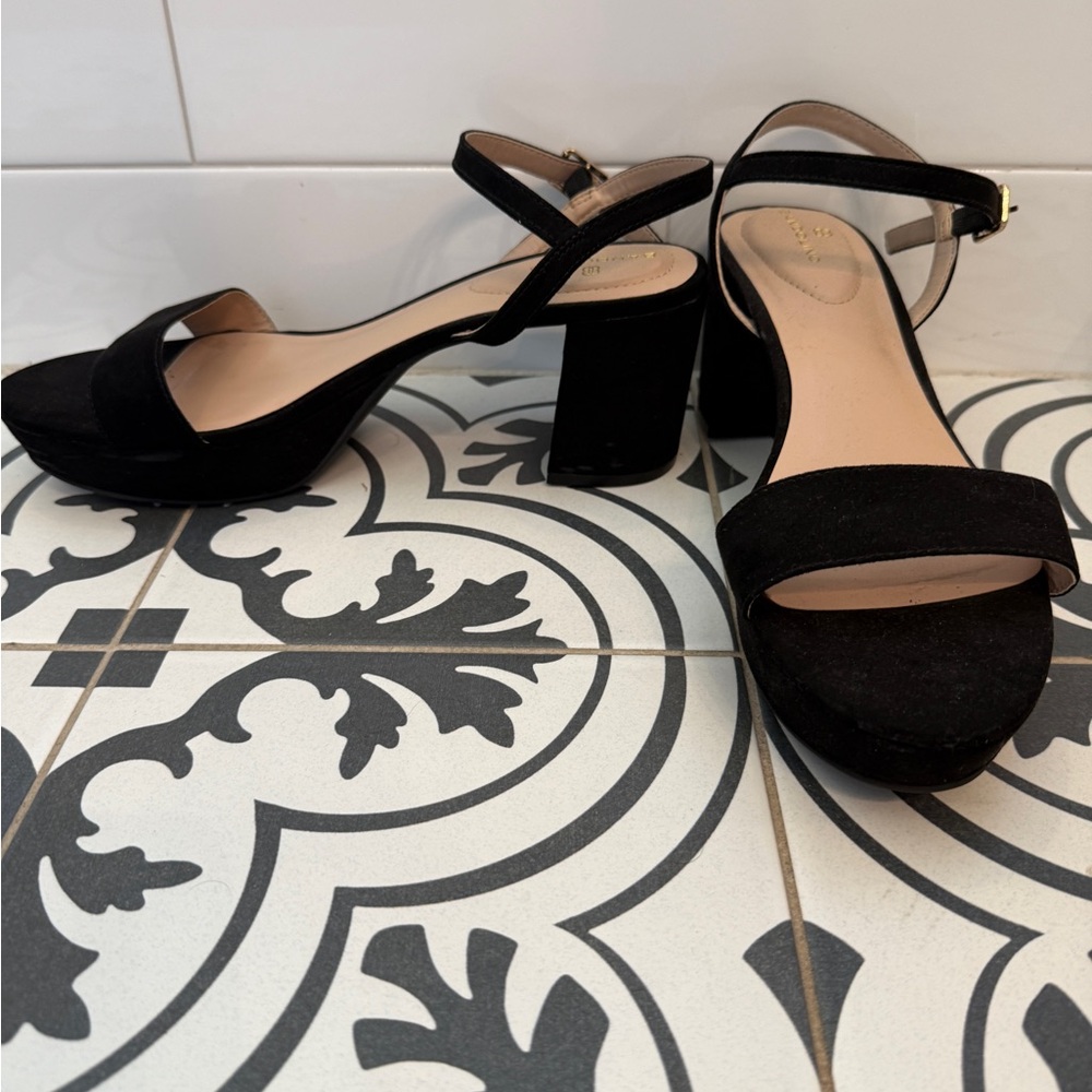 Bandolino Pennie Women Black Block Heel Ankle Strap Open Toe Platform Shoes - Picture 2 of 5